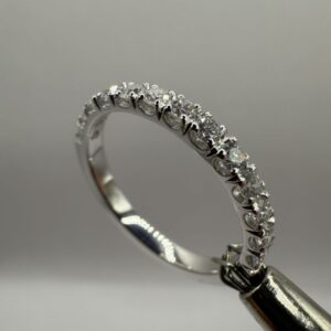 Pierścionek Eternity Ring